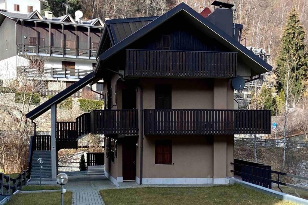 Tabla - Confort Ed Eleganza A 100 Mt Dagli Impianti Aprica Exterior photo